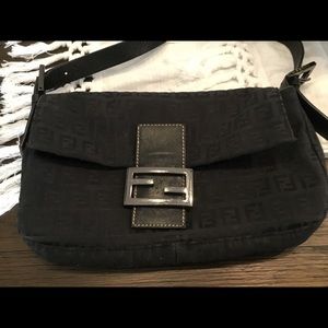 FENDI Small Shoulder Bag - Authentic